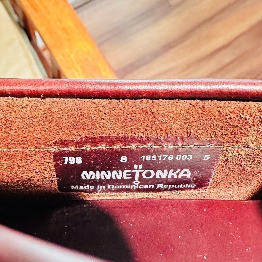 Winnetonka Leather Driving Moccasins. - Picture 7 of 14